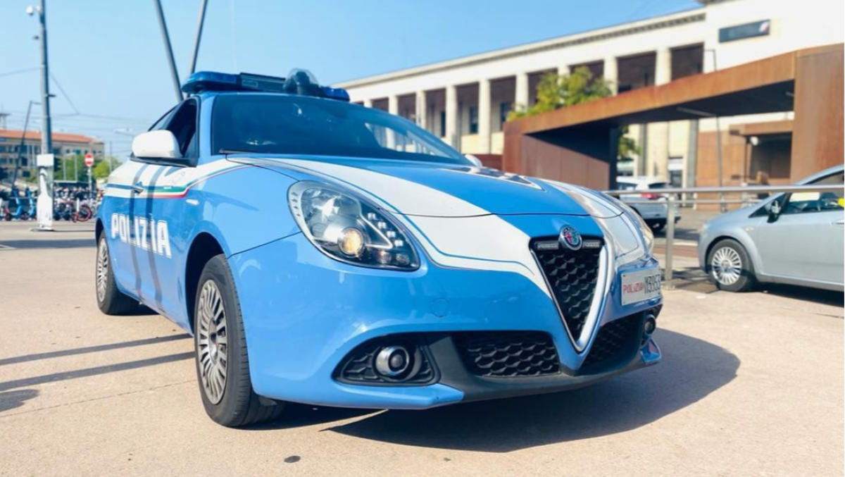 Bottigliate a Chiara Giannini e alla troupe di "Porta a Porta" in stazione: nei guai 17enne marocchino  -