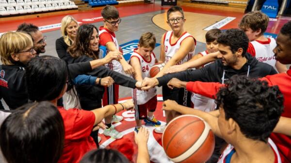 Pallacanestro Trieste unisce sport e studio: riparte "Fight As One" con la nuova "Officina dei compiti"