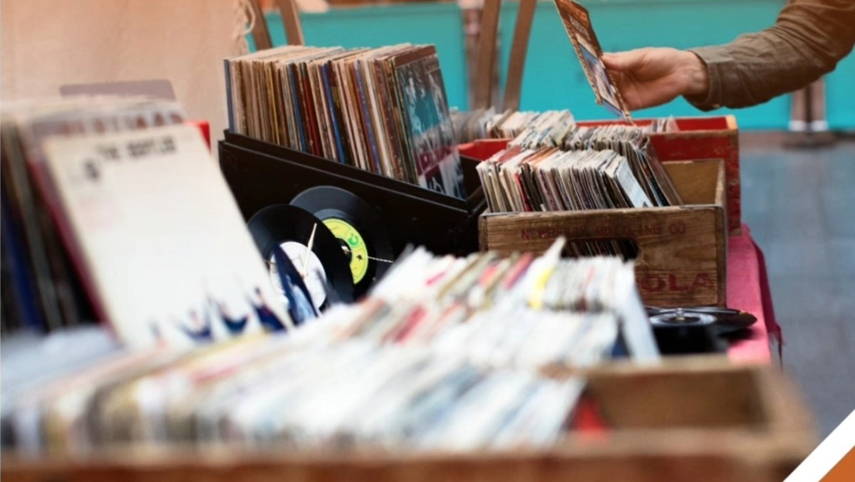 Trieste, al Giulia torna il mercatino dell’usato: un tuffo tra vintage, collezionismo e artigianato -