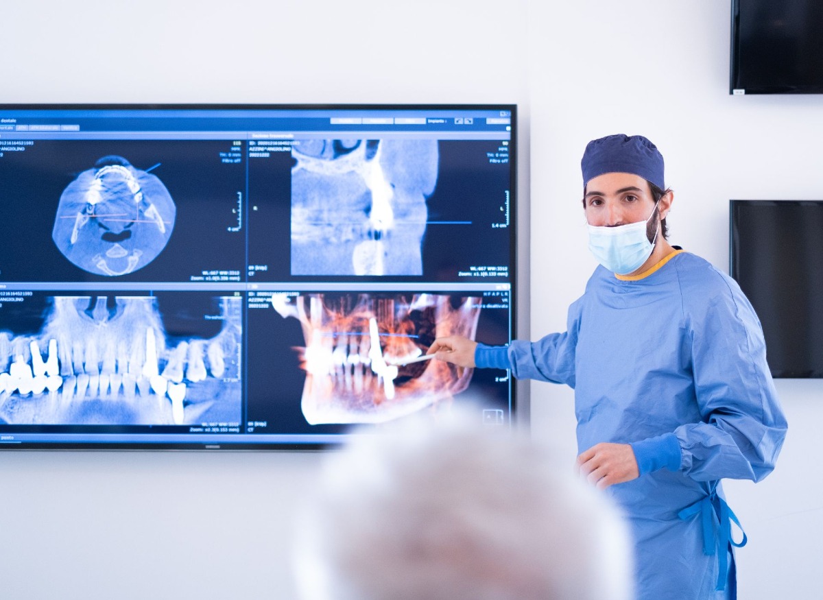 Dentista a Brescia: esperienza, tecnologia e attenzione al paziente - 