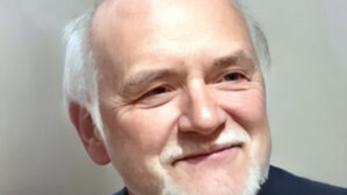 Stroncato da un malore in casa sua: Arrigo muore vegliato dai suoi due cani - 