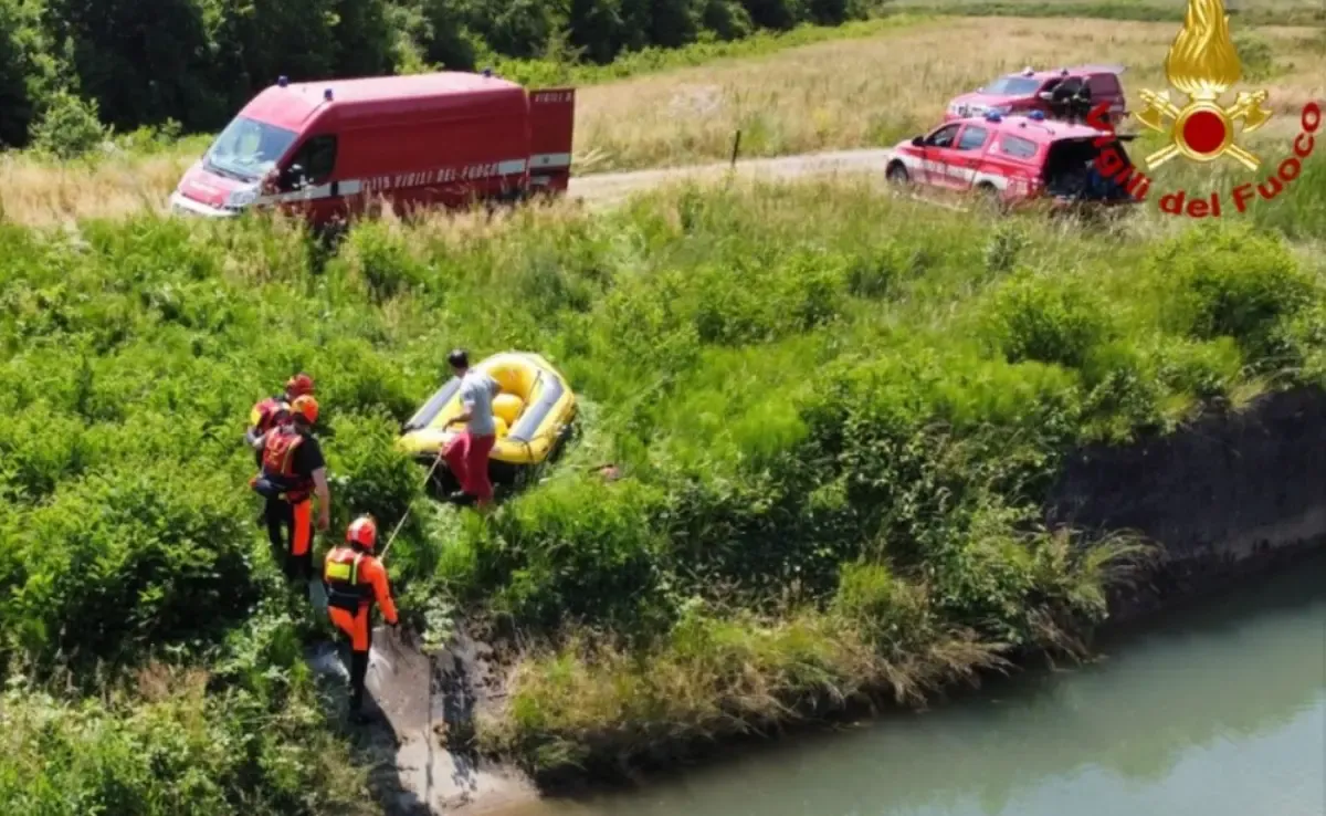 Passanti vedono un corpo emergere dall’acqua: trovata morta una donna nel canale - Immagine di repertorio