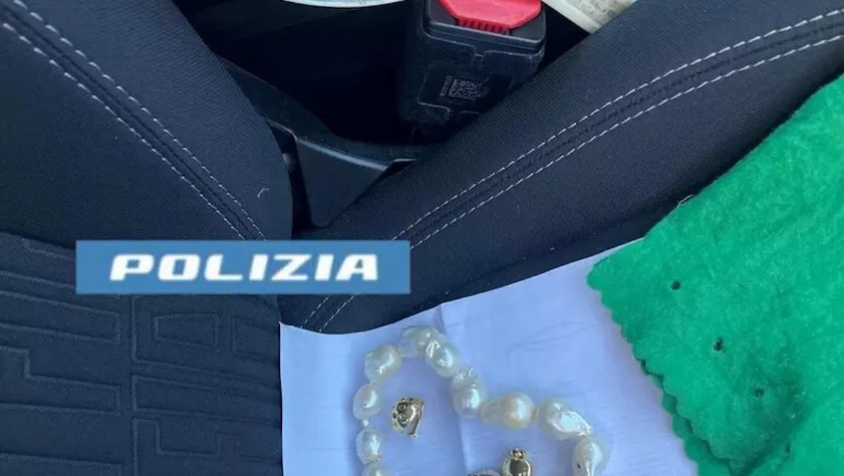 Truffa del finto Carabiniere a un'88enne, rubati gioielli per 30mila euro: arrestati due campani - Ansa