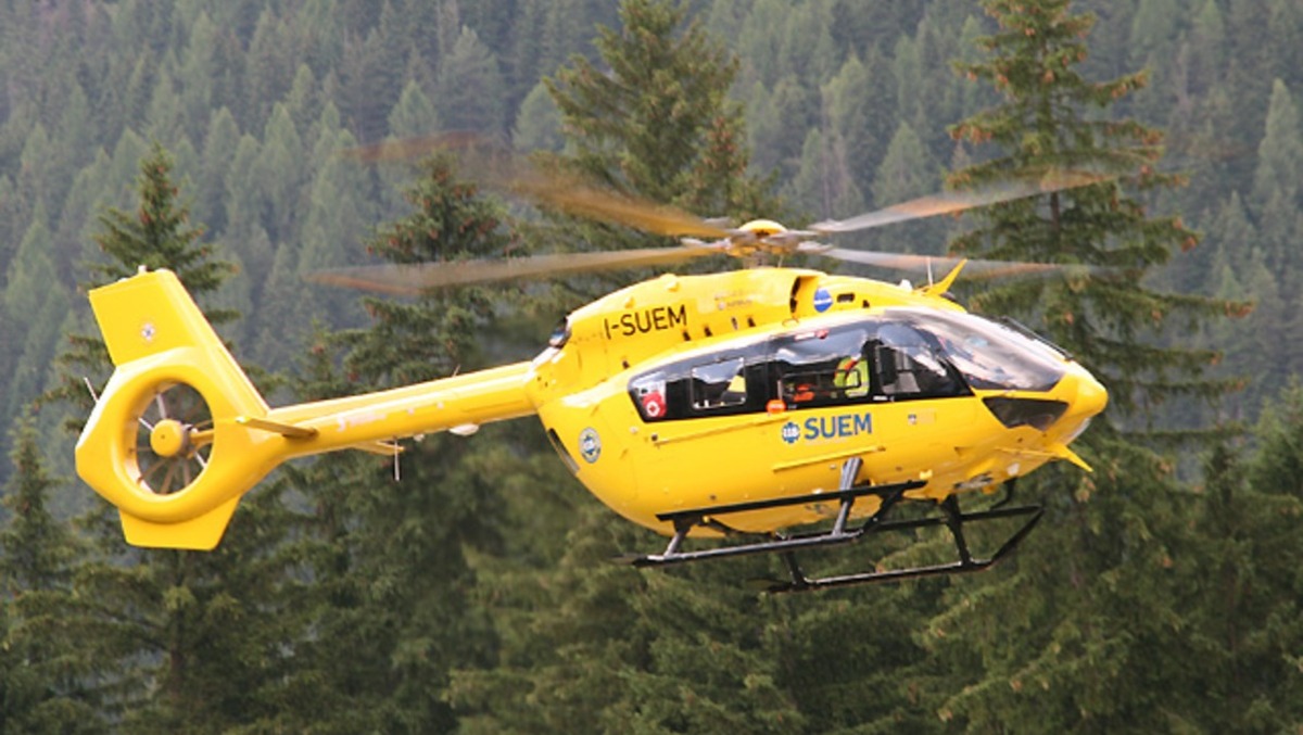 Perde l'equilibrio, ruzzola per diversi metri: 76enne elitrasportato d'urgenza in ospedale - 