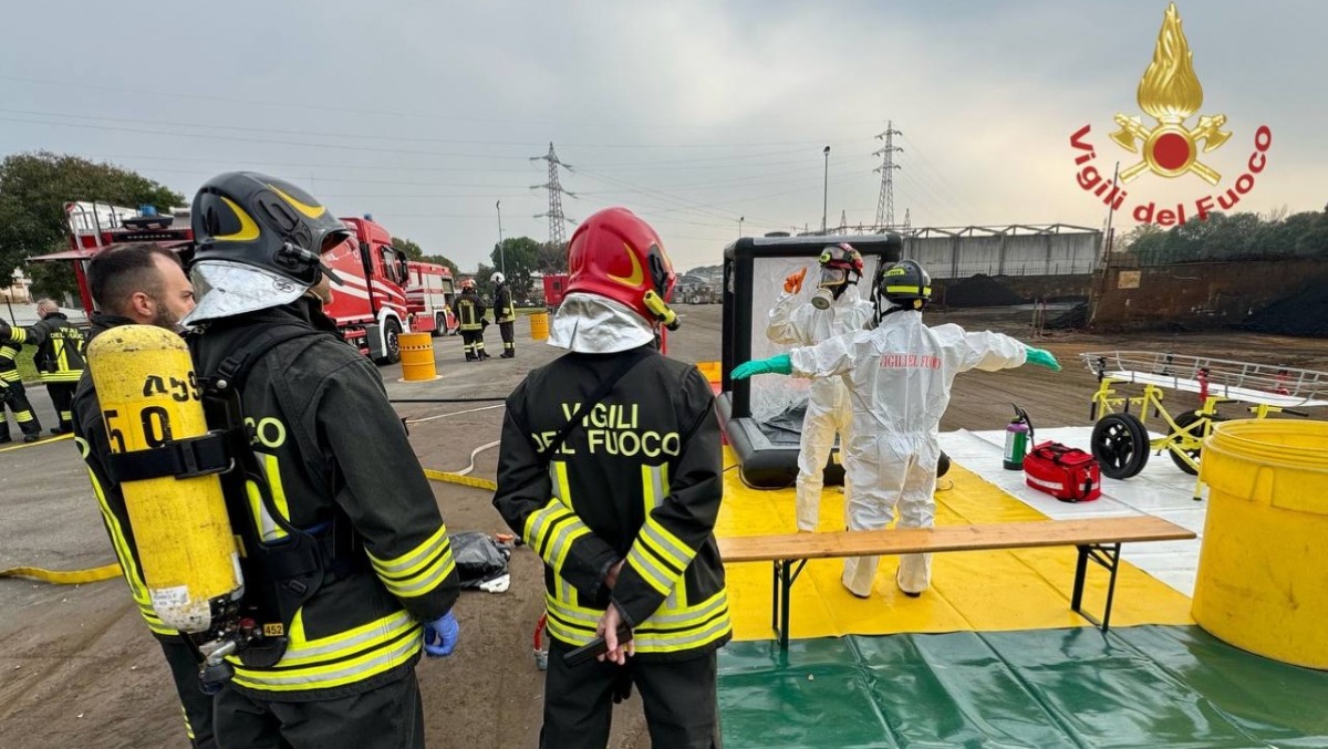 Esercitazione alla Pometon: Vigili del fuoco e Protezione civile testano il piano di emergenza - VIDEO - 