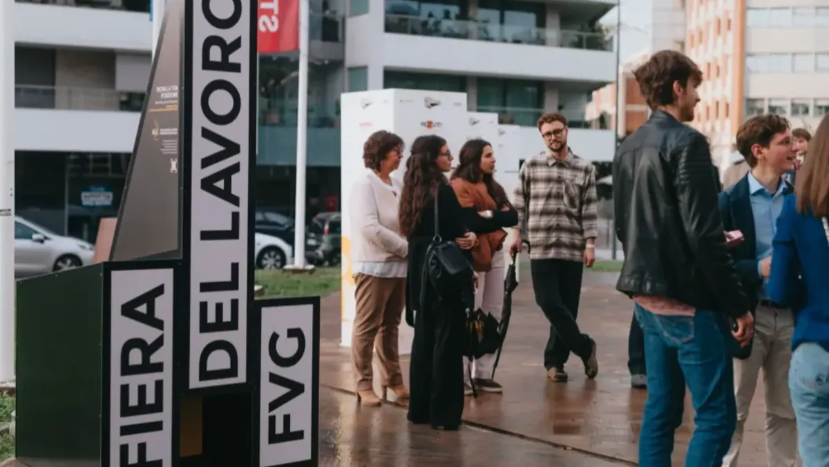 Udine, gran finale delle "Edu Job Fairs" a teatro: lectio di Mieli, talk con Amadeus e oltre 4.000 colloqui - 