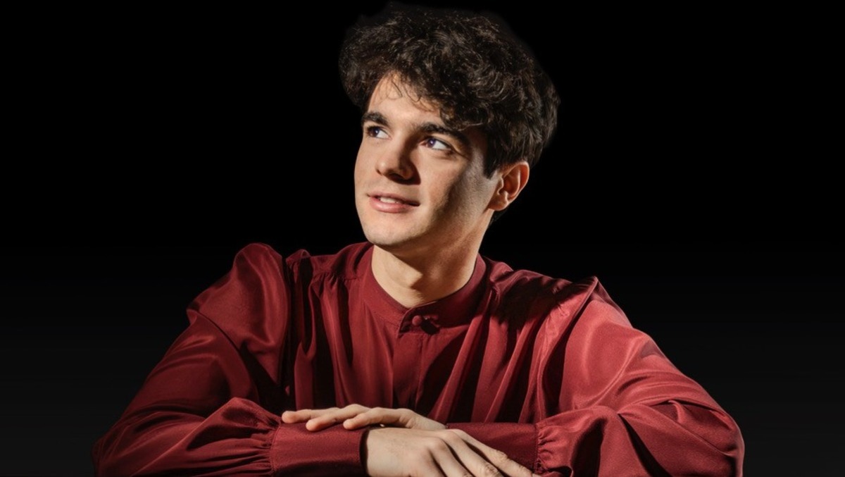 Elia Cecino in concerto a Padova: un viaggio pianistico tra Ottocento e primo Novecento - 