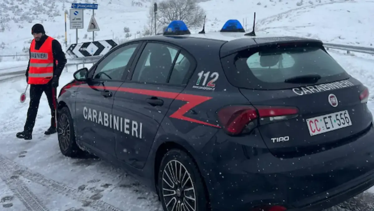 Pordenone, prima neve sulle montagne: controlli su gomme e catene a bordo. Cosa c’è da sapere. - 