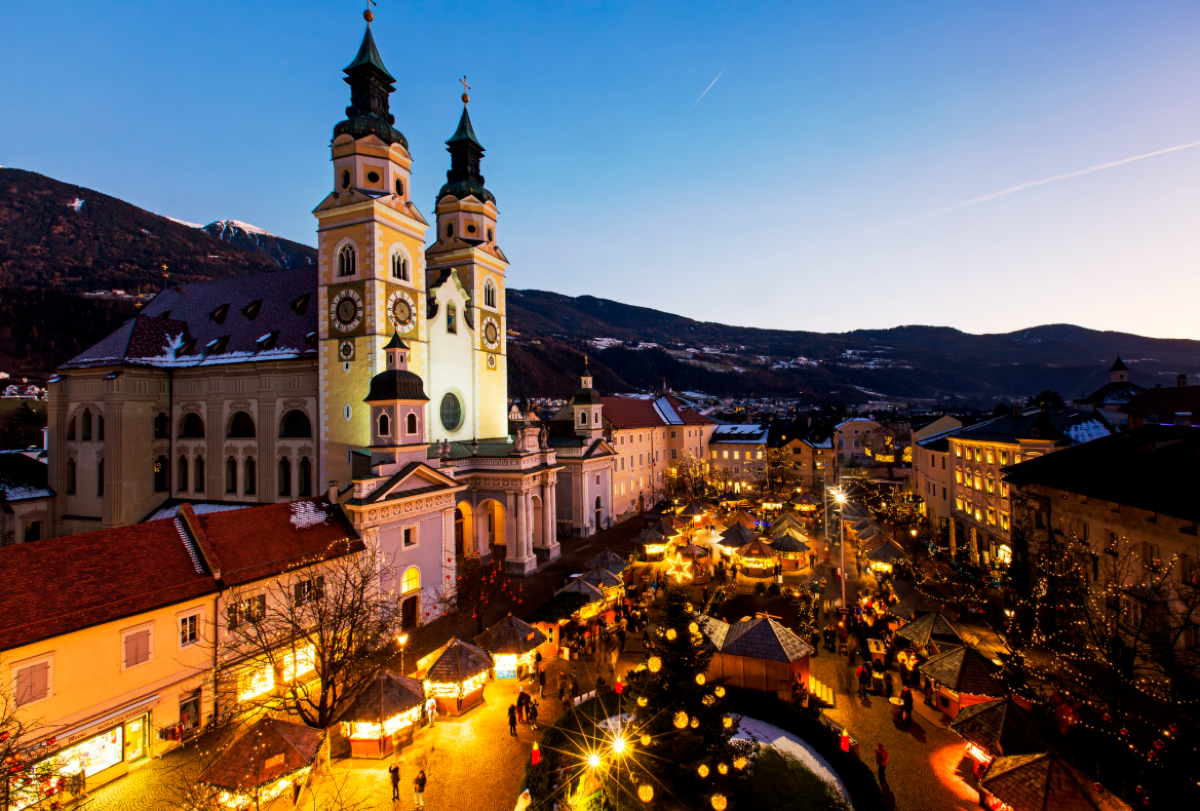 A Bressanone torna la magia delle feste: tutto pronto per il celebre Mercatino di Natale - 