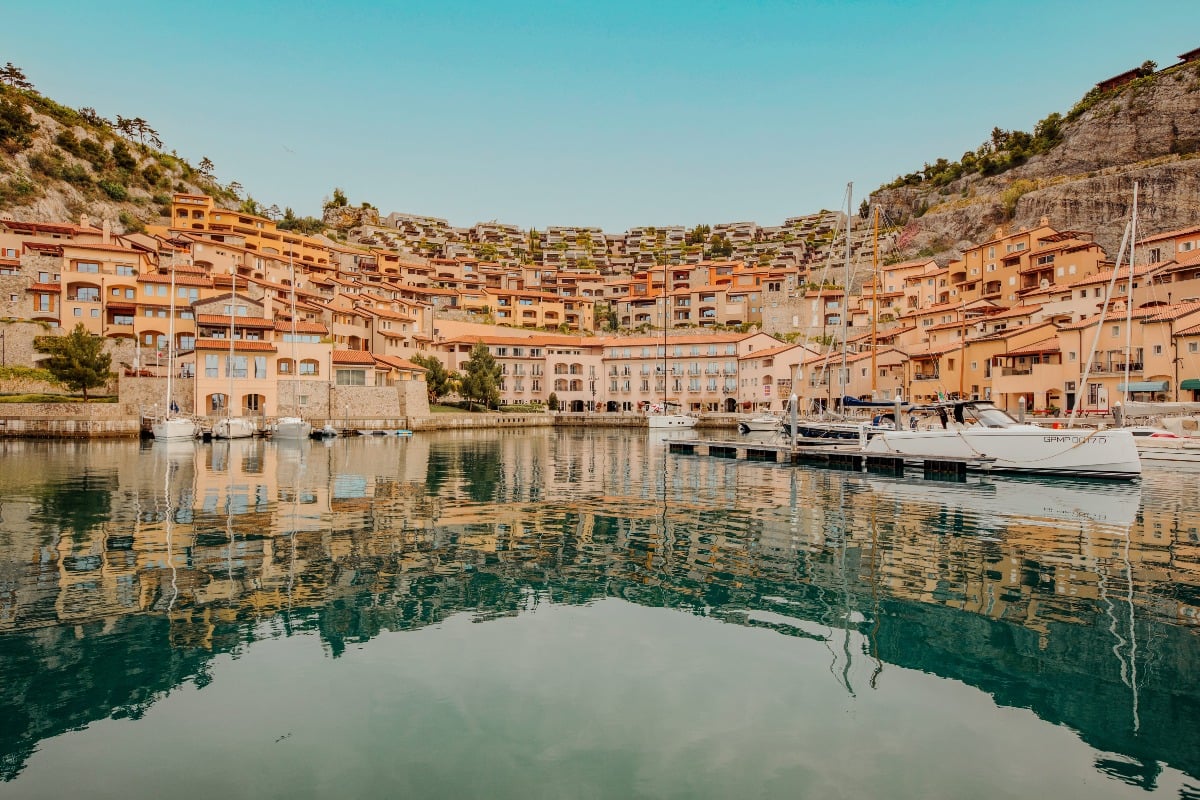 Natale a Portopiccolo: Tivoli Sistiana accende il borgo con eventi, cinema e tradizione - 