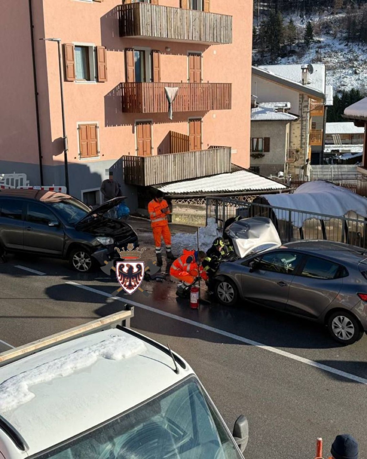 Frontale tra due auto sulla Statale a Roncone: due feriti - 
