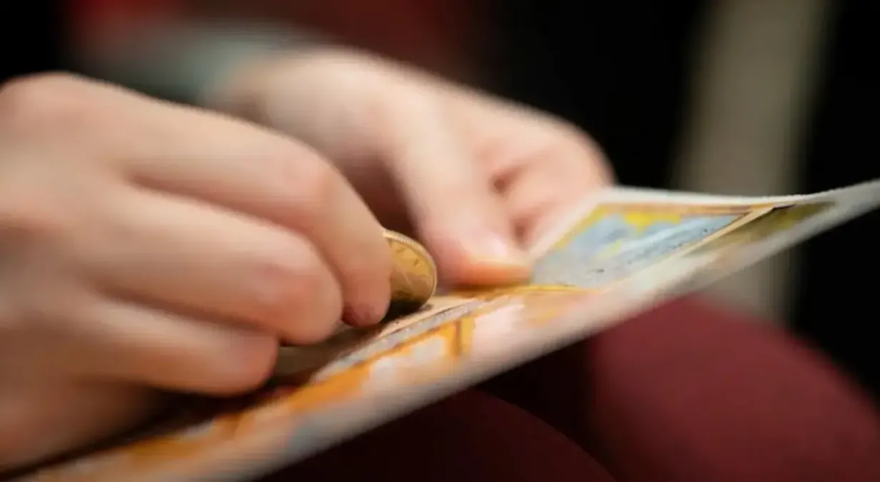 La giocata che ti rende milionario: spende 5 euro e diventa "Turista per sempre". Ecco quanto ha vinto. - 