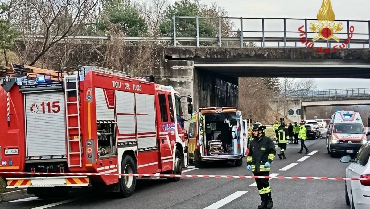 Tragedia sulla SS51, ciclista investito da un'auto: l'uomo perde la vita nell'impatto - 