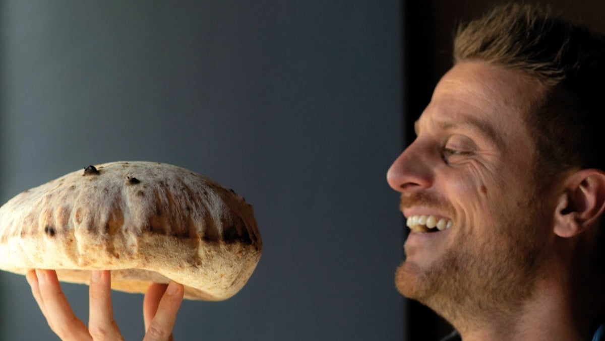 Pane dal mondo con Fulvio Marino: a Maniago si sfoglia “Tutto il mondo del pane”