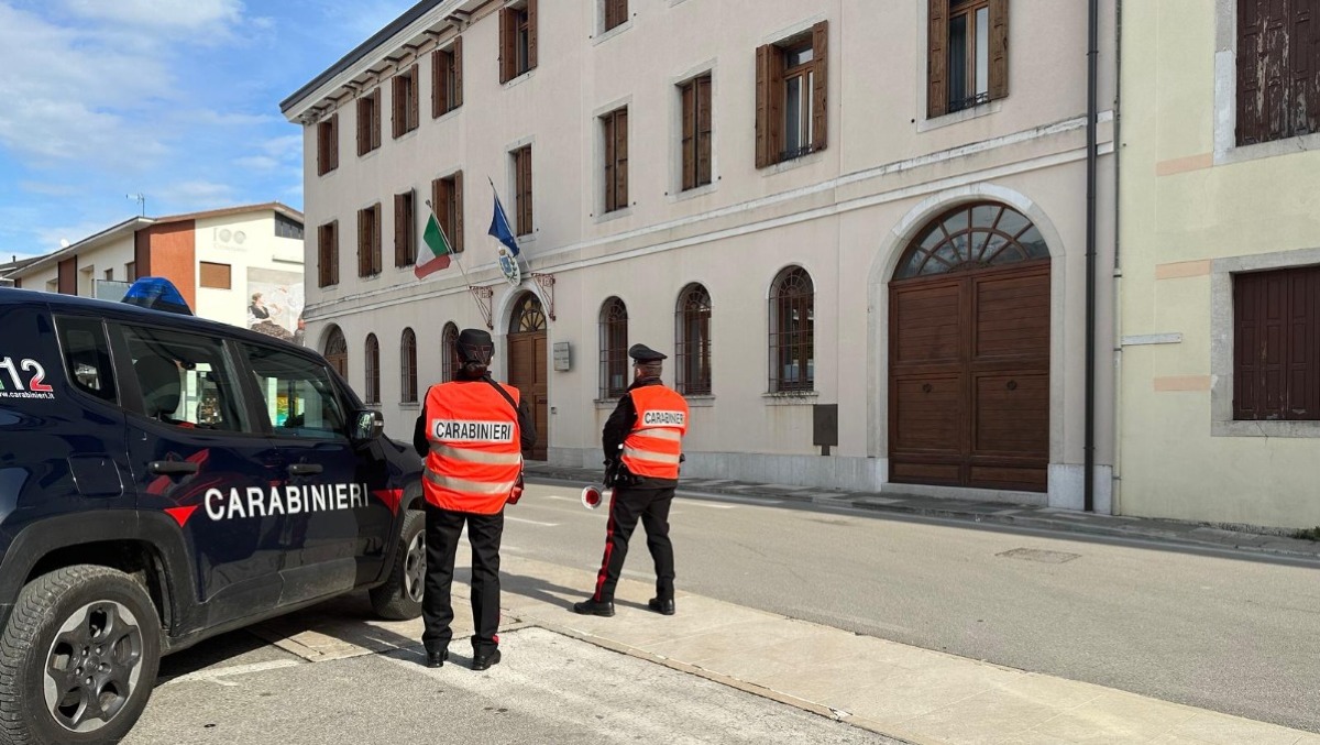 "Sono il Maresciallo Ferraiuolo, deve presentarsi urgentemente in caserma": 6 truffe ad Aviano - 