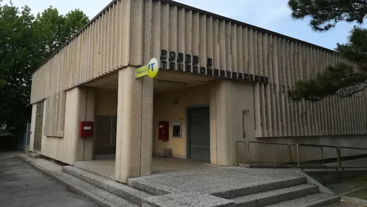 Bibione, partono i lavori all'ufficio postale: operativo un punto provvisorio. Ecco dove - 