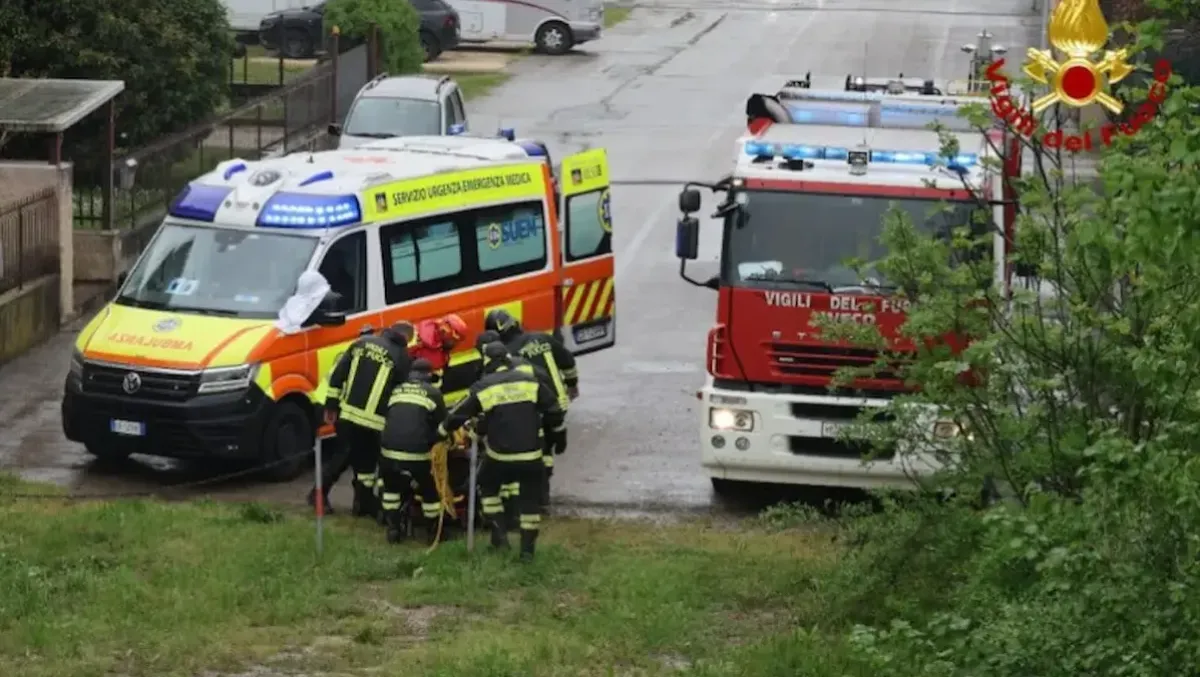 Schiacciato e ucciso dal basculante del garage: Luca Trinca muore a 55 anni - 