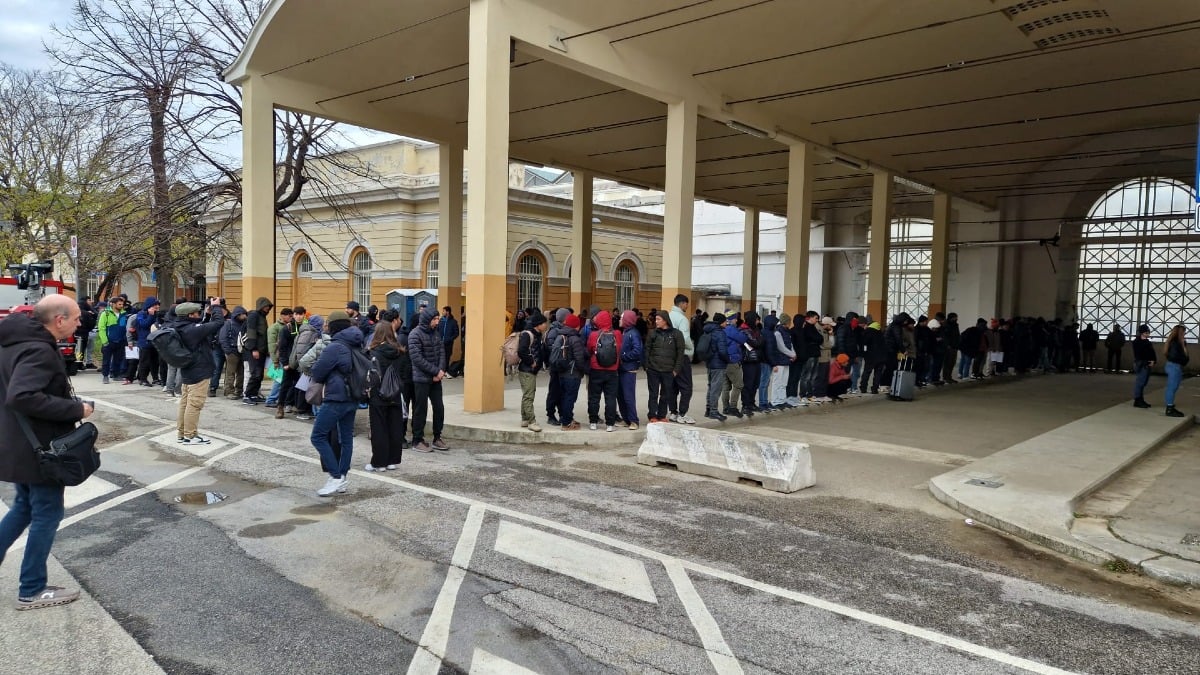 Via allo sgombero del Porto Vecchio: maxi dispiegamento di Forze dell'Ordine - 