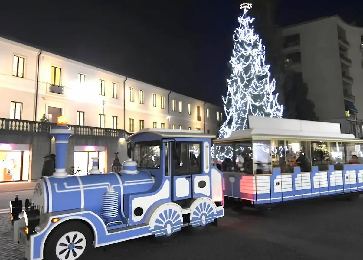 Torna il Trenino delle Feste a Pordenone: tutti a bordo per vivere la magia del Natale - 