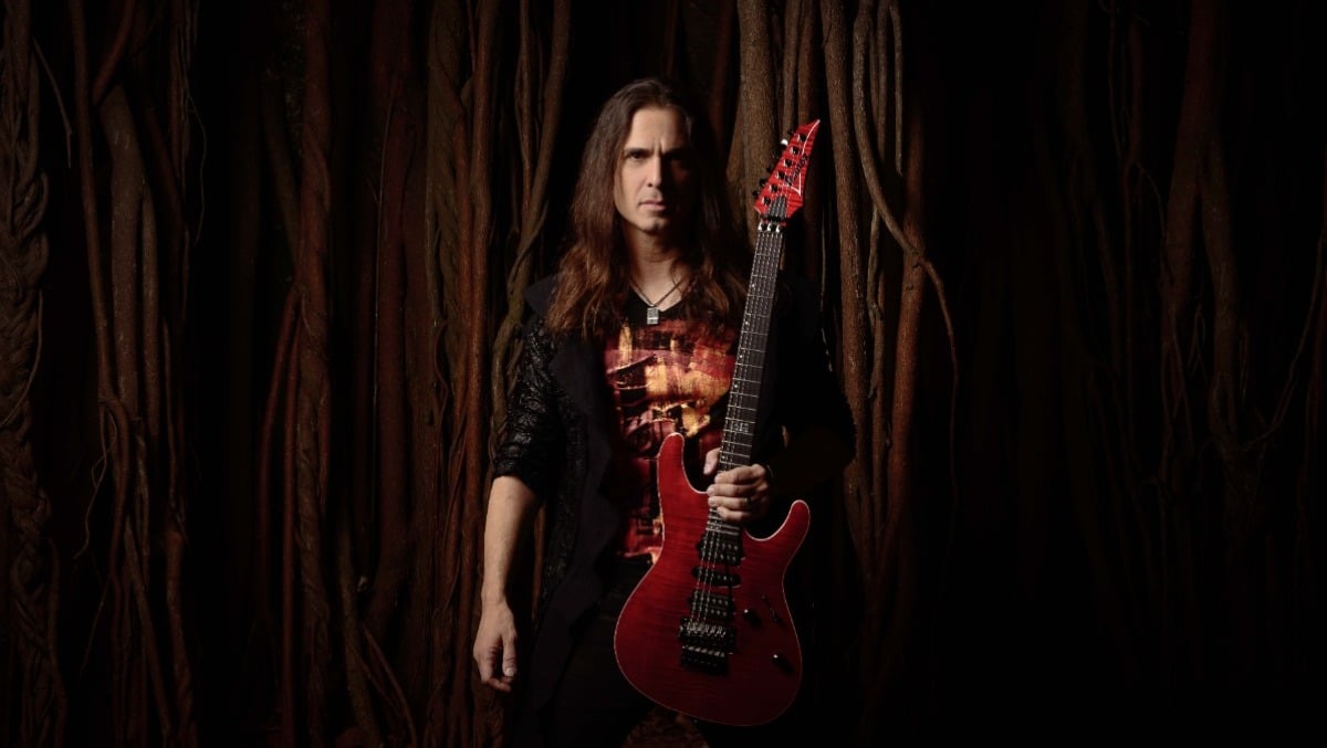 Udine, arriva Kiko Loureiro: la leggenda del metal celebra 35 anni di carriera all'Auditorium Zanon - 