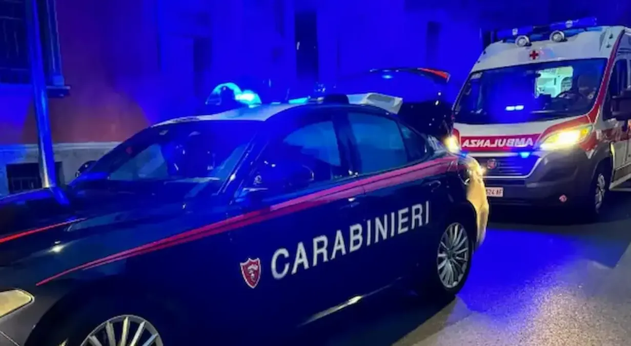 Si picchiano a sangue con bastoni: familiari arrivano in ospedale e i sanitari devono chiamare il 112 - 