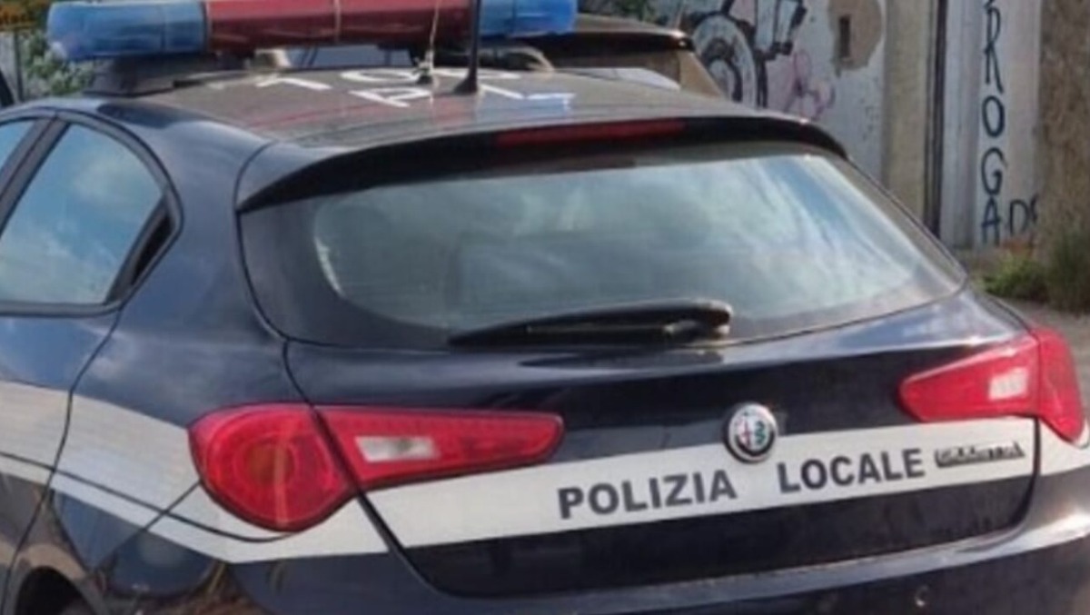 Fino a 100 euro per riavere il bagaglio: controlli rafforzati della Polizia contro i porter abusivi - 