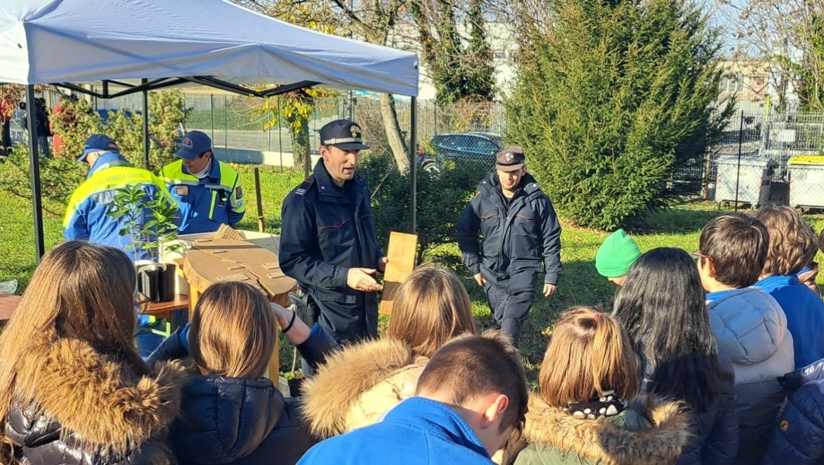 Giornata degli Alberi a Cividale: Carabinieri Forestali e scuole insieme per tutelare ambiente ed ecosistemi - 