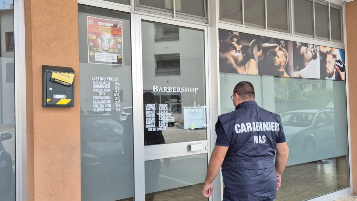 74 ispezioni dei NAS in barberie e centri estetici: gravi irregolarità emerse, maxi sequestri e multe - 