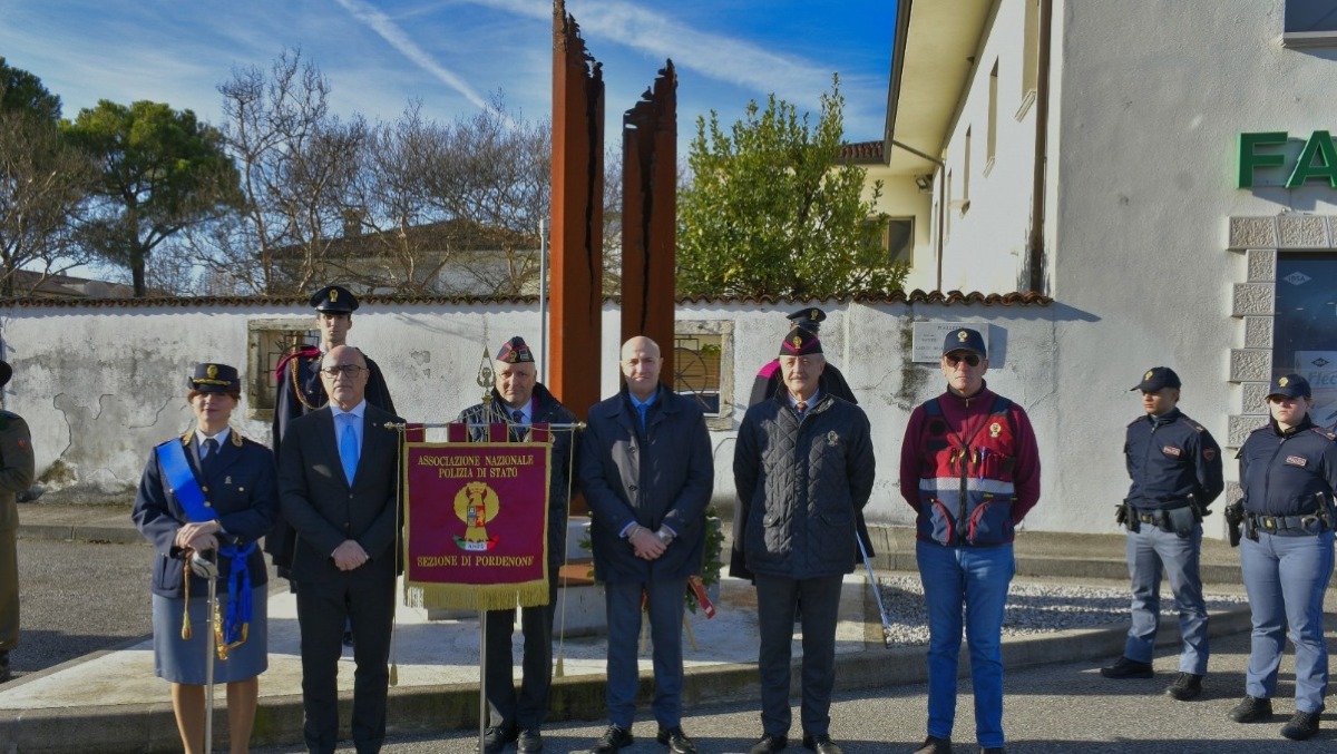 Cerimonia a Cusano di Zoppola in ricordo degli agenti Bertolini e Santo - 