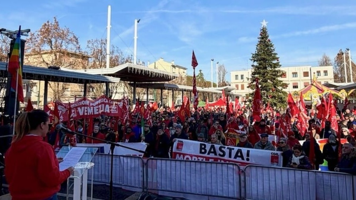 Sciopero Cgil a Marghera: migliaia di persone in corteo per sviluppo e diritti - 