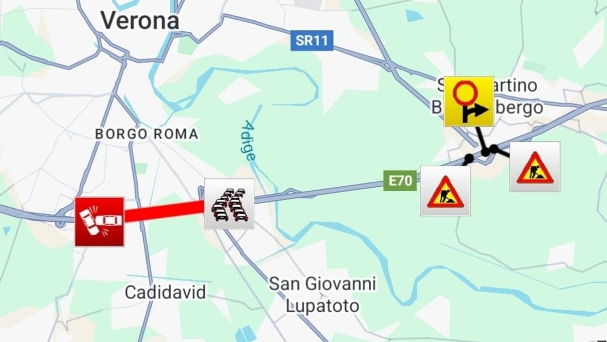 Tragedia in A4, schianto tra due auto: un morto. Traffico paralizzato
