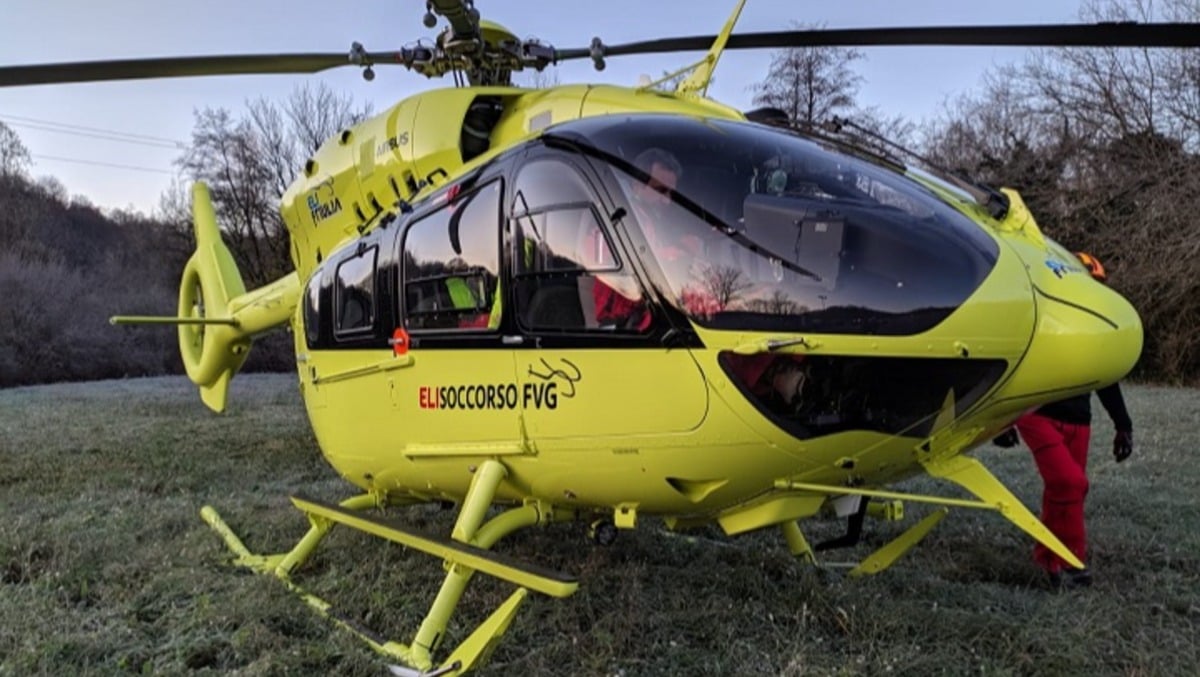 Tremendo scontro frontale tra auto in Friuli: 4 feriti tra cui 2 bambini. Una donna è gravissima - 