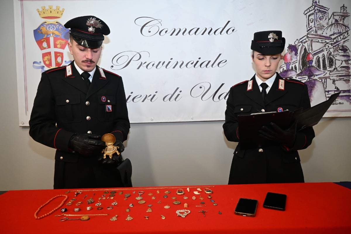 Truffe agli anziani: 2 persone pedinate e arrestate per furto di gioielli. Si fingevano Carabinieri - 