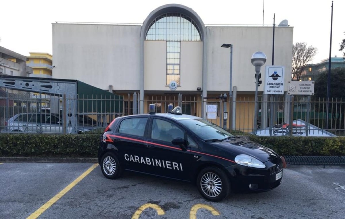 Incendio doloso a Bibione, ristorante avvolto dalle fiamme: padre e figlio ai domiciliari - 