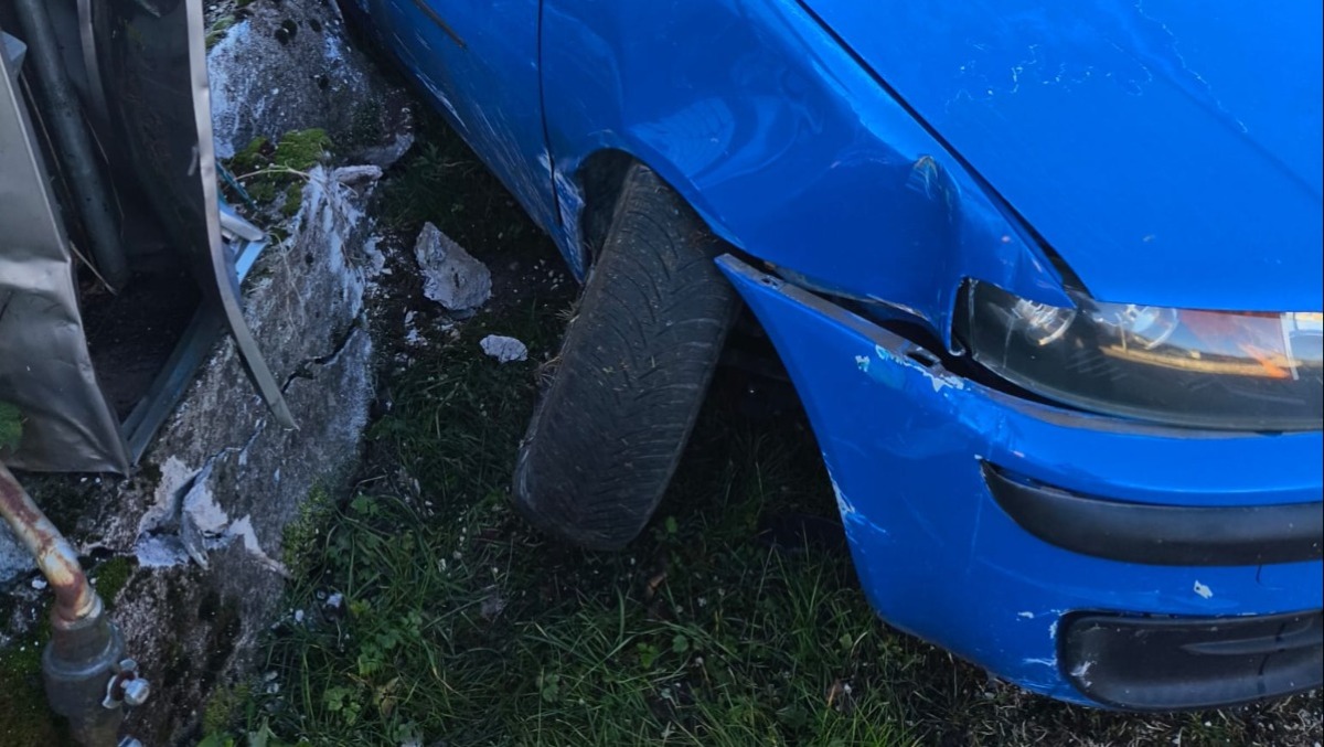 Ruba un'auto e tenta altri furti in serie: 32enne identificato grazie a un video e arrestato - 