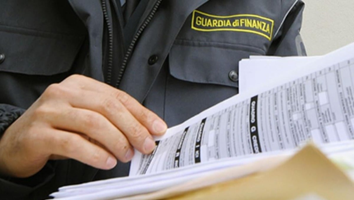 Non identificava i clienti e non segnalava operazioni sospette: nei guai una società di consulenza - 