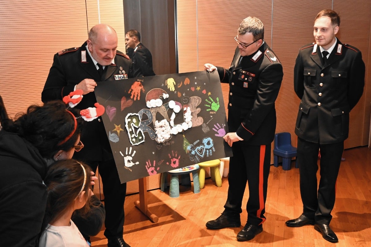 Udine, i Carabinieri portano doni e sorrisi ai bambini delle comunità protette - 