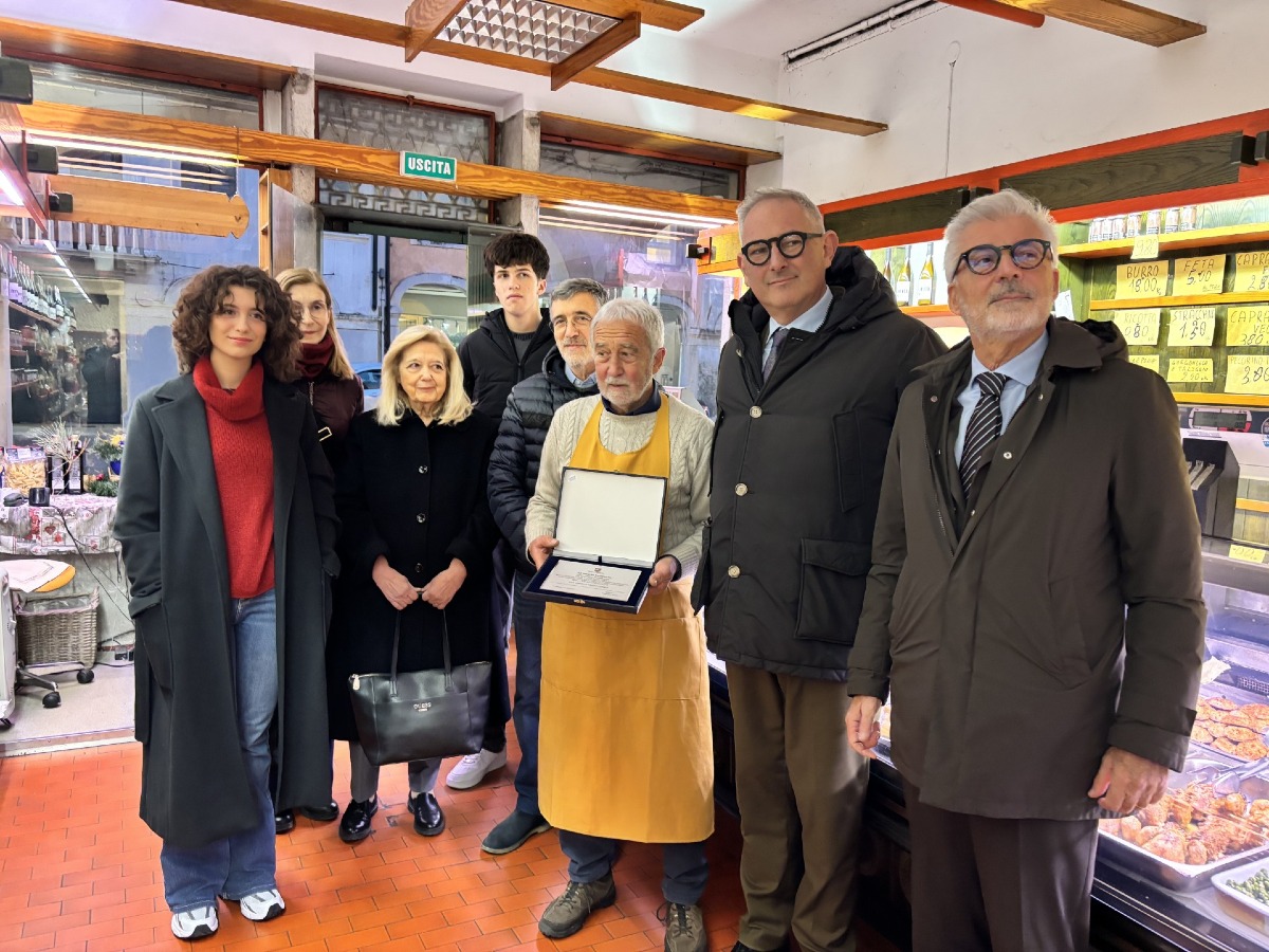 Pordenone celebra la Gastronomia del Corso, chiusura dopo 55 anni di attività - 