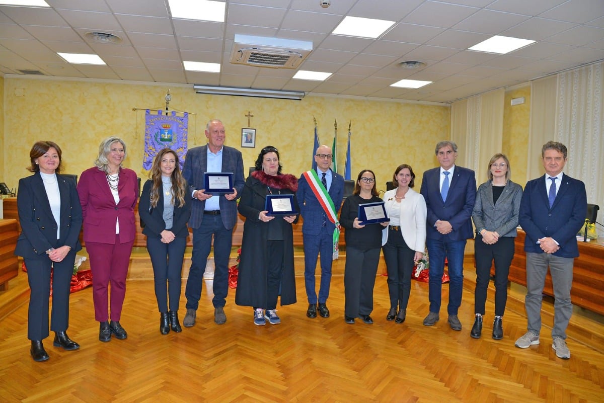 Latisana premia 3 storie di eccellenza: ecco chi ha ricevuto il Premio Vigilia di Natale | VIDEO - 