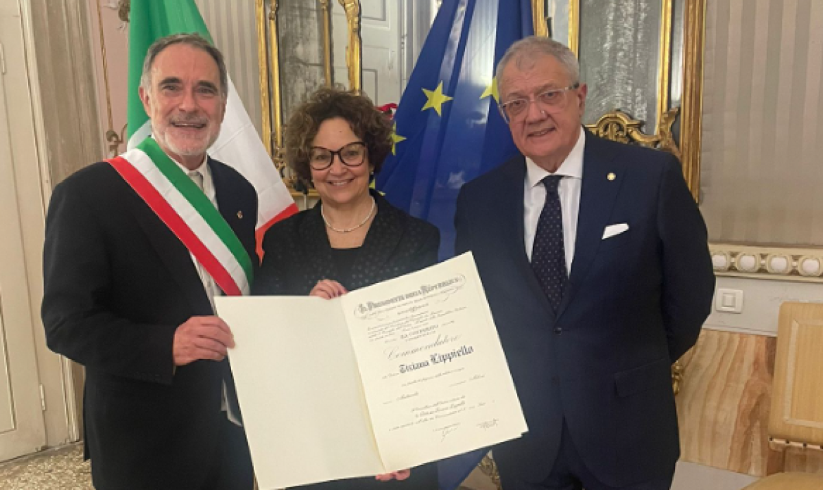 Ordine al Merito della Repubblica alla Rettrice Tiziana Lippiello, orgoglio di Portogruaro - Il sindaco Toffolo, la Rettrice Tiziana Lippiello e il Prefetto di Venezia Darco Pellos