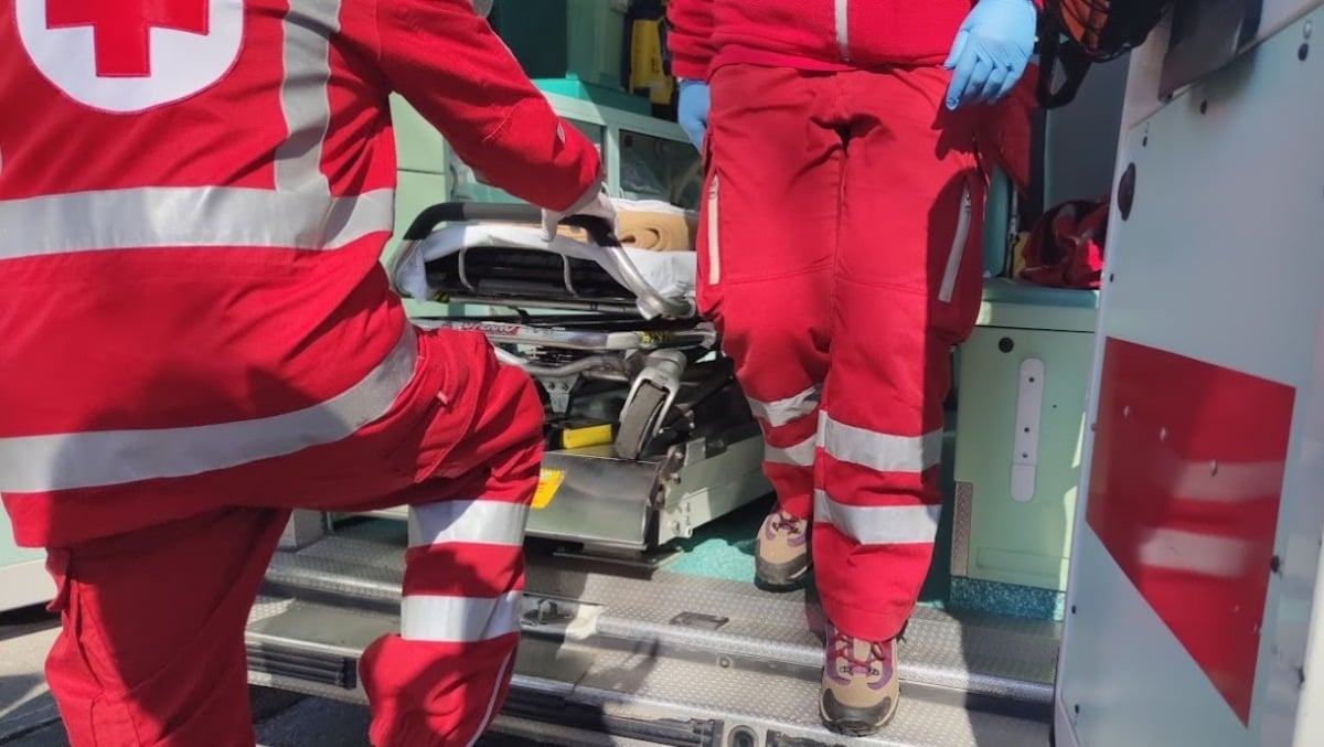 Incidente sul lavoro a Novacco, trattore si ribalta: 62enne schiacciato dal mezzo - 