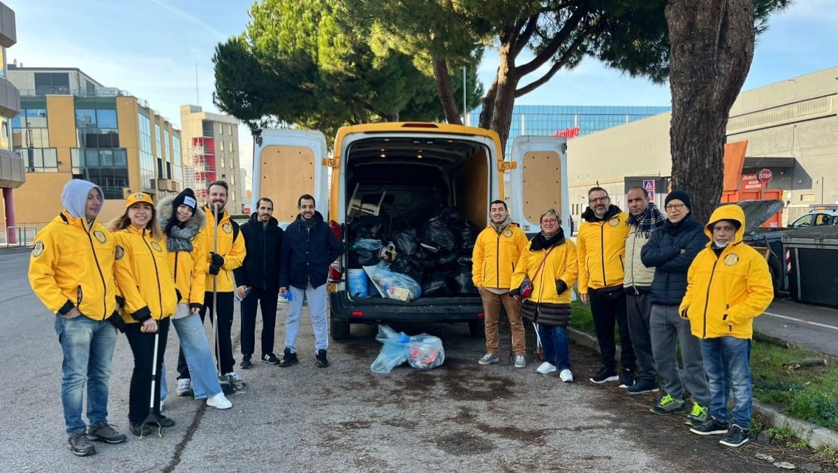 Mattina ecologica alla Stanga: volontari in azione per il decoro urbano di Padova - 