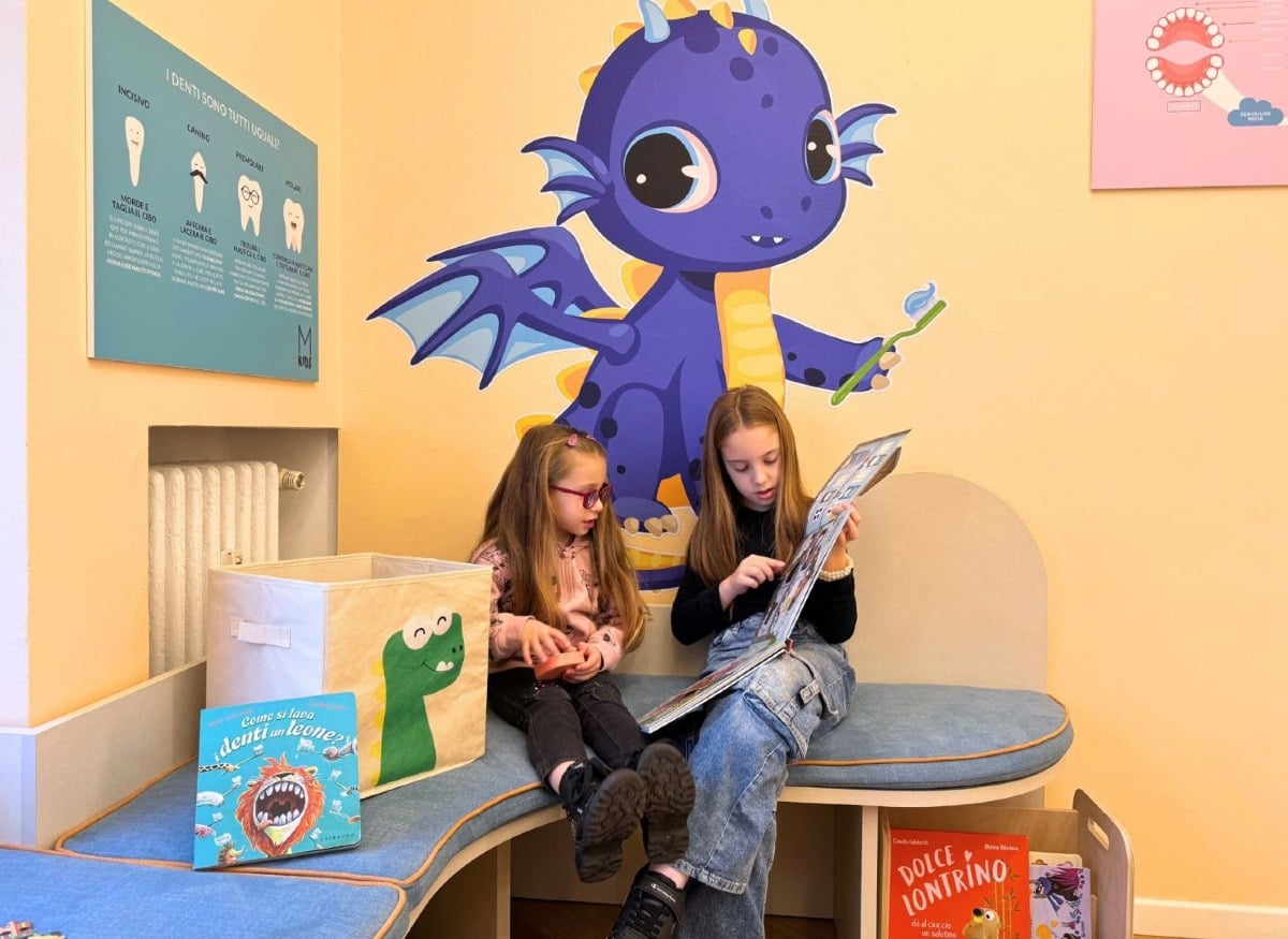 Bambino con denti neri da latte: cosa significa e perché succede - 