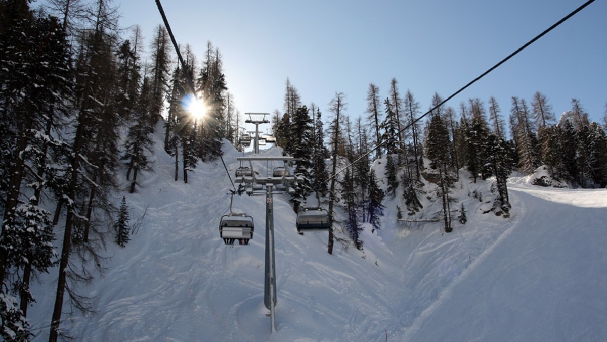 Cortina, ammanco da 25mila euro alla seggiovia Cinque Torri: sospeso un dipendente - 