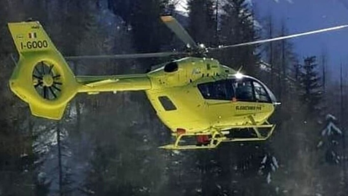 Paura a Madonna di Campiglio alla Vigilia: pedoni travolti da un'auto - 