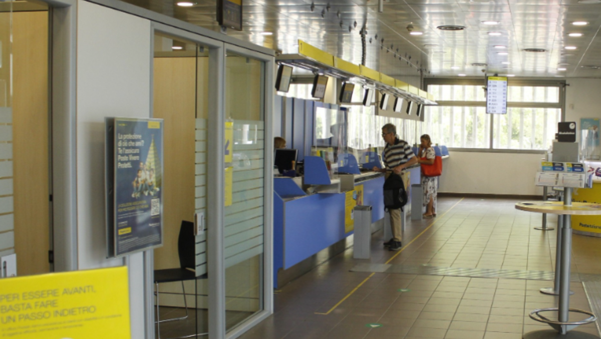 Poste Italiane cerca nuovi consulenti finanziari: ecco dove e come candidarsi - 