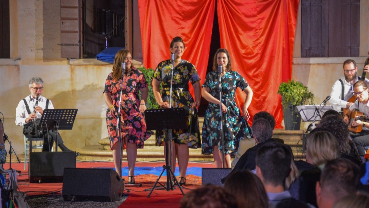 Quartieri in Musica saluta Pordenone: gran finale a Borgomeduna con lo swing italiano - 