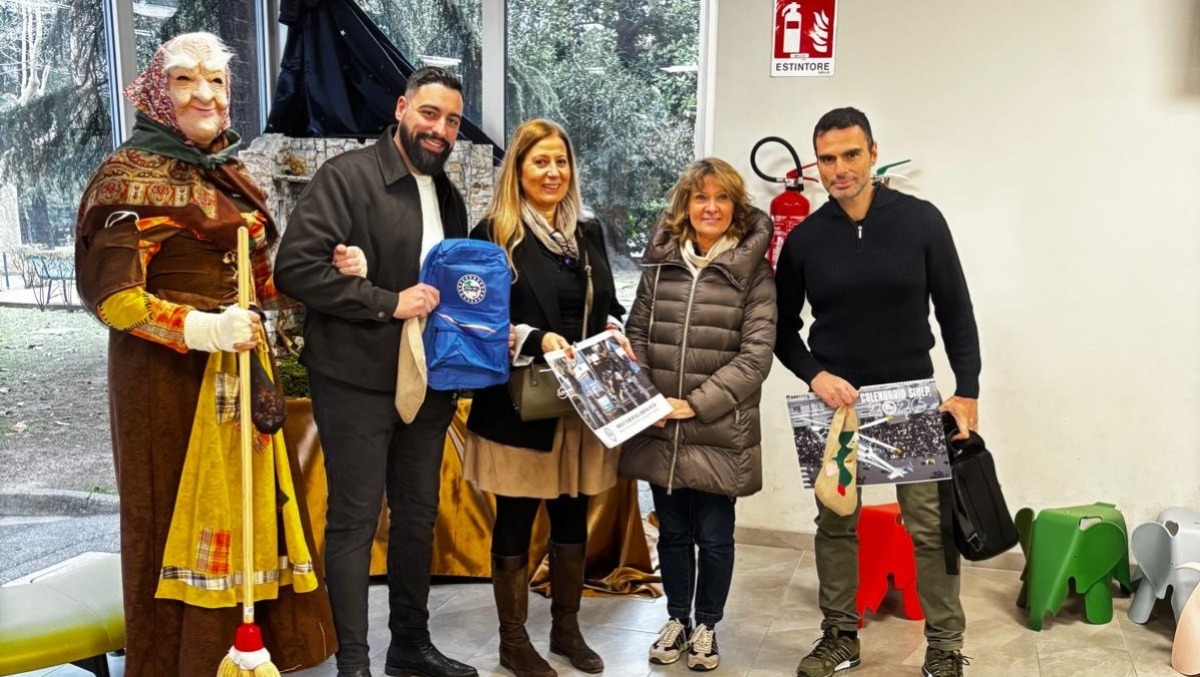 La Befana del SIULP porta sorrisi e doni ai bambini ricoverati al Burlo Garofalo - 