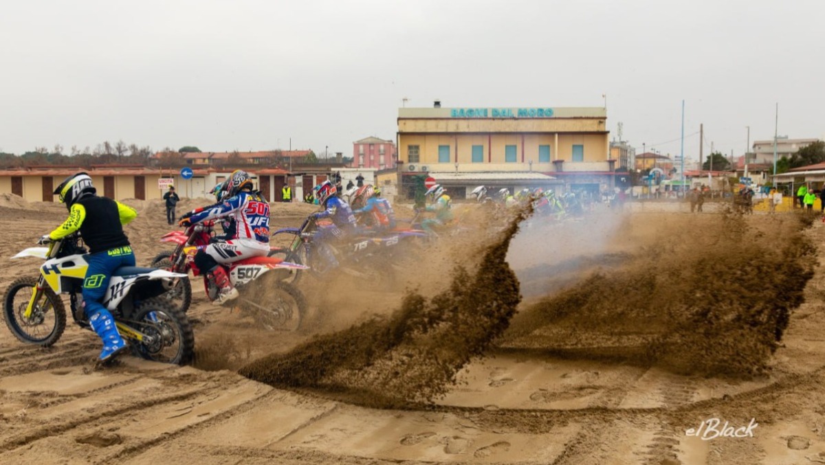 Motocross sulla sabbia, la 24ª Ruspadina accende l'Epifania a Rosolina Mare - 
