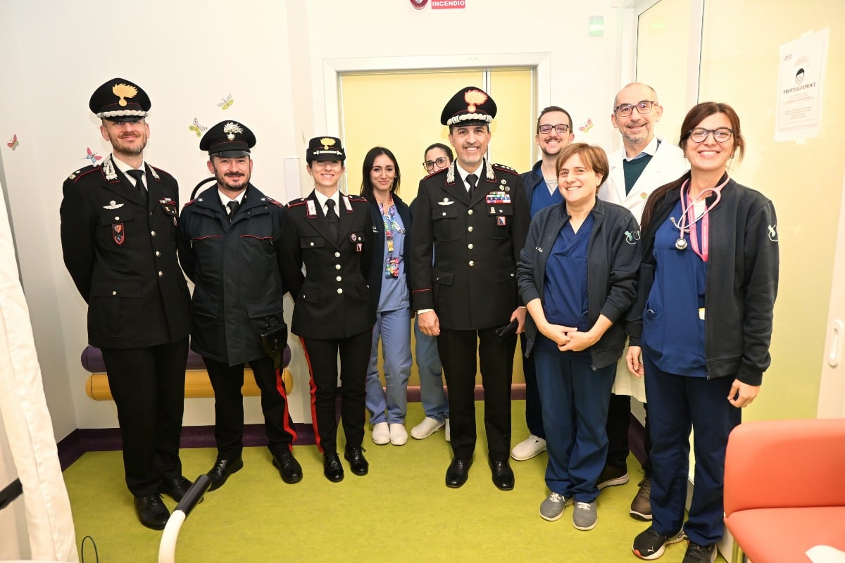 Carabinieri portano doni e sorrisi ai bambini dell’ospedale di Udine - 